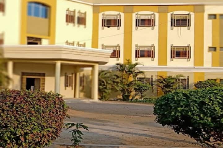 Shri Radha Krishan College of Education campus in Bhopal, Madhya Pradesh, India — photo 2