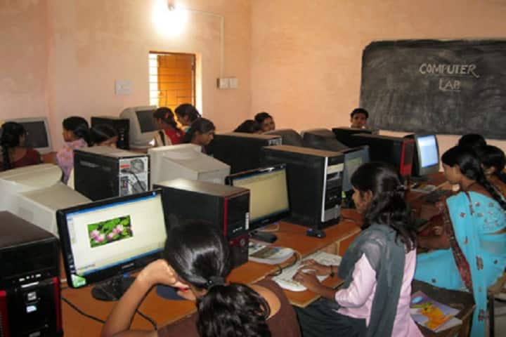 Indira Gandhi B Ed Mahavidyalaya campus in Parasia Baitul, Madhya Pradesh, India — photo 3