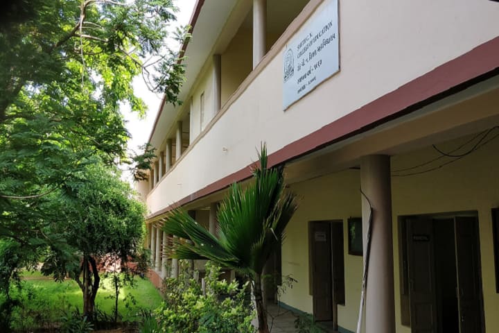 Sheth CN College of Education campus in Ahmedabad, Gujarat, India — photo 1