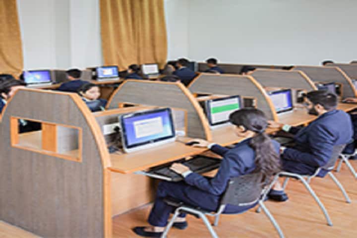 Parul Institute of Computer Application campus in Vadodara, Gujarat, India — photo 3
