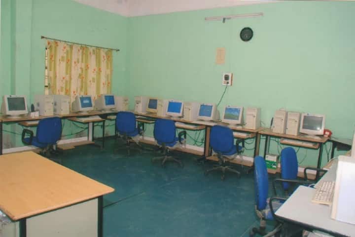 Princess Durru Shehvar B Ed College for Women campus in Hyderabad, Telangana, India — photo 5