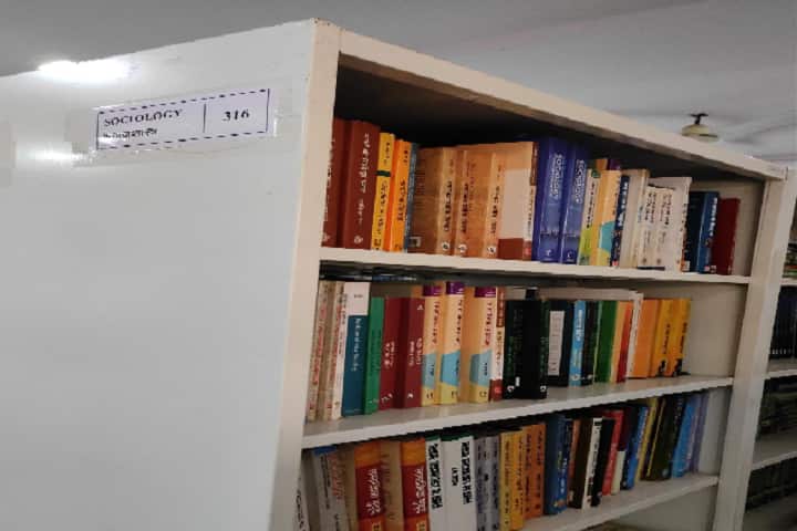 Government Mahendra Karma Girls College campus in Dantewada, Chhattisgarh, India — photo 2