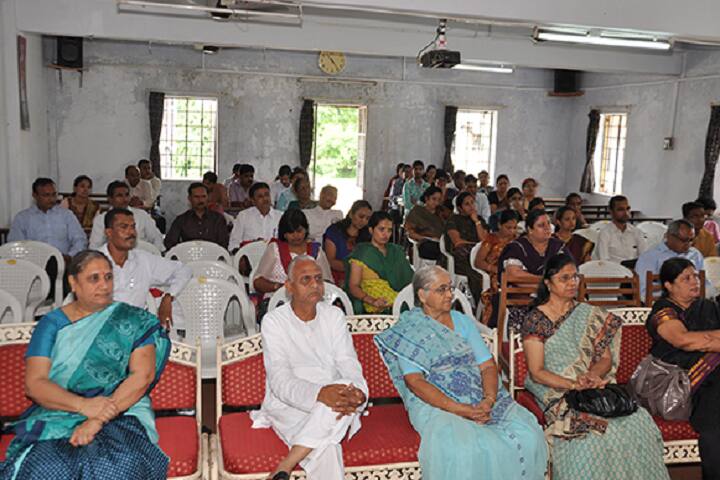 Vaidya Shri MM Patel College of Education campus in Ahmedabad, Gujarat, India — photo 5