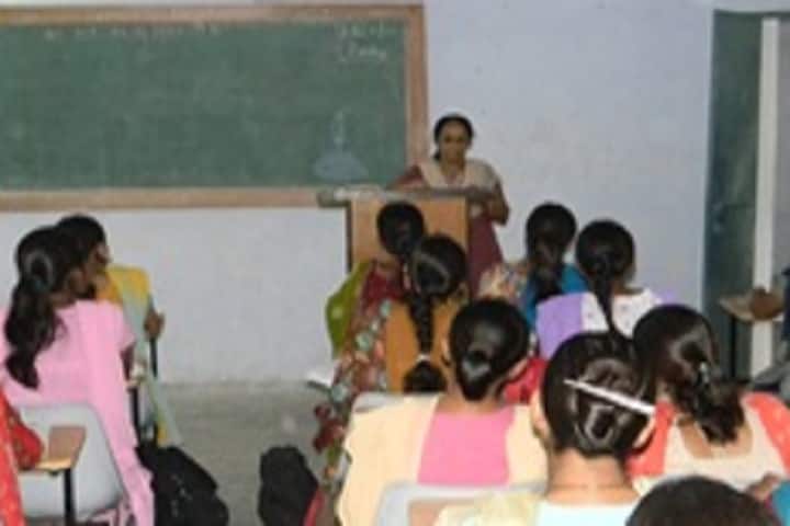 NR Patel B Ed College campus in Karamsad, Gujarat, India — photo 4