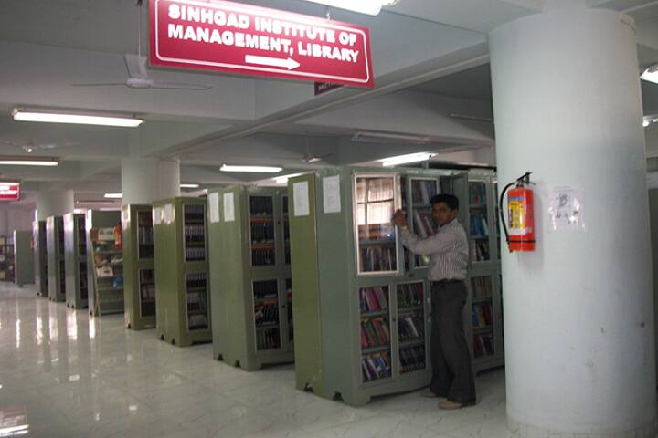 Sinhgad Institute of Management, Pune (SIOM Pune) campus in Pune, Maharashtra, India — photo 6