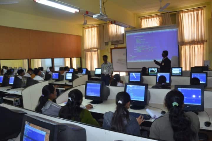 New Arts College Ahmednagar campus in Ahmednagar, Maharashtra, India — photo 5