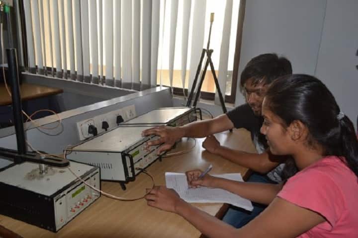 DY Patil College of Engineering campus in Pimpri-Chinchwad, Maharashtra, India — photo 6