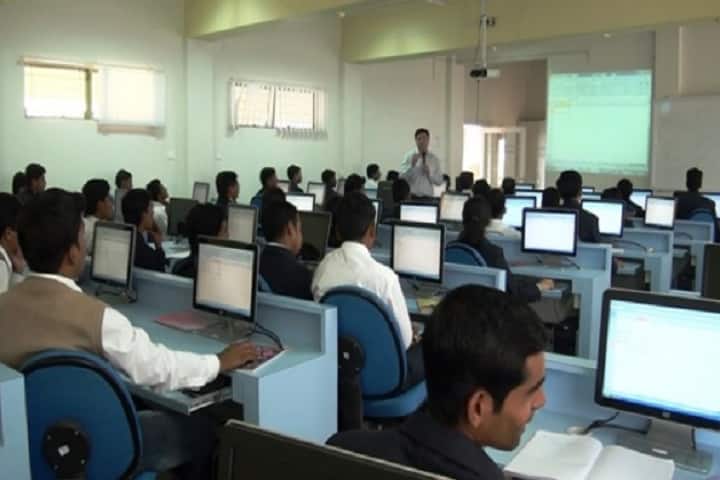 PIRENS Institute of Business Management and Administration campus in Rahata, Maharashtra, India — photo 5