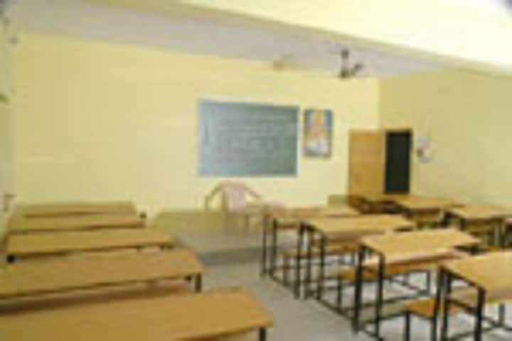 Sri Mirambika College of Education campus in Rajkot, Gujarat, India — photo 1