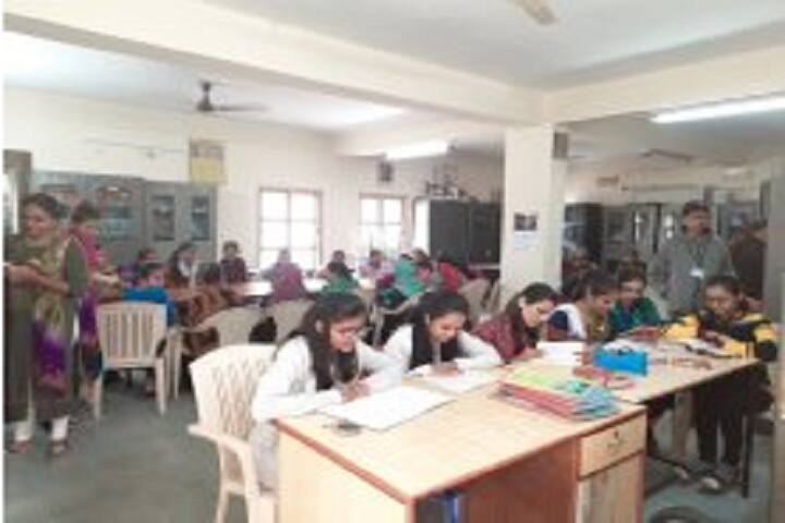 Shri Sarvodaya Shikshan Mandal Sanchalit B Ed College campus in Surat, Gujarat, India — photo 3
