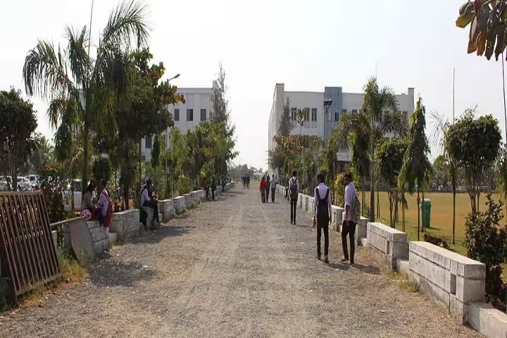 Shri SR Patel B Ed College campus in Surat, Gujarat, India — photo 1