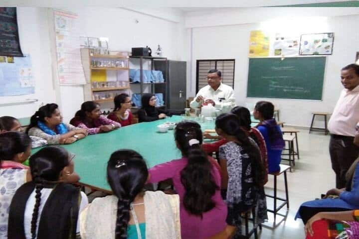 Shri SR Patel B Ed College campus in Surat, Gujarat, India — photo 4