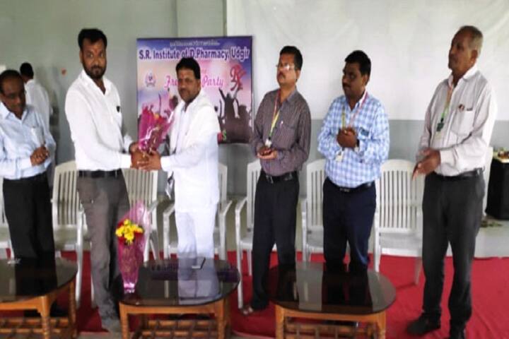 SR Institute of Diploma in Pharmacy campus in Latur, Maharashtra, India — photo 4