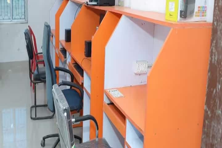 Chandradeo Narayan College campus in Sahebganj, Bihar, India — photo 5