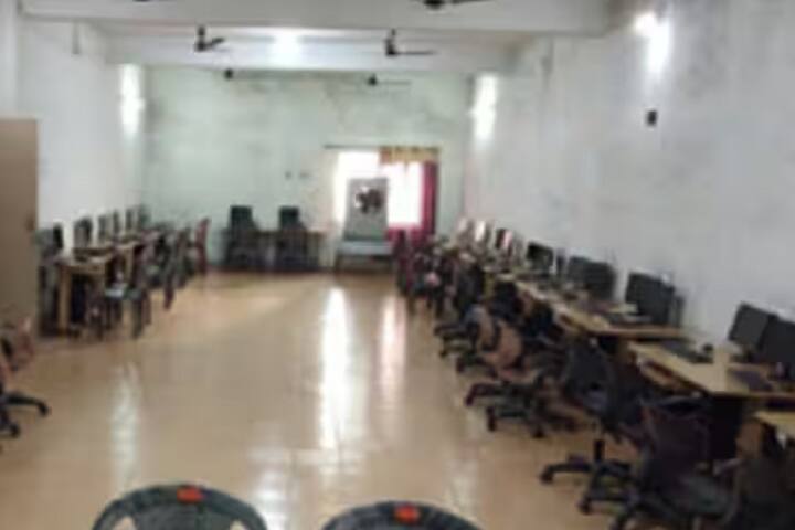 Pt Madan Mohan Malviya College of Education campus in Bilaspur, Chhattisgarh, India — photo 4