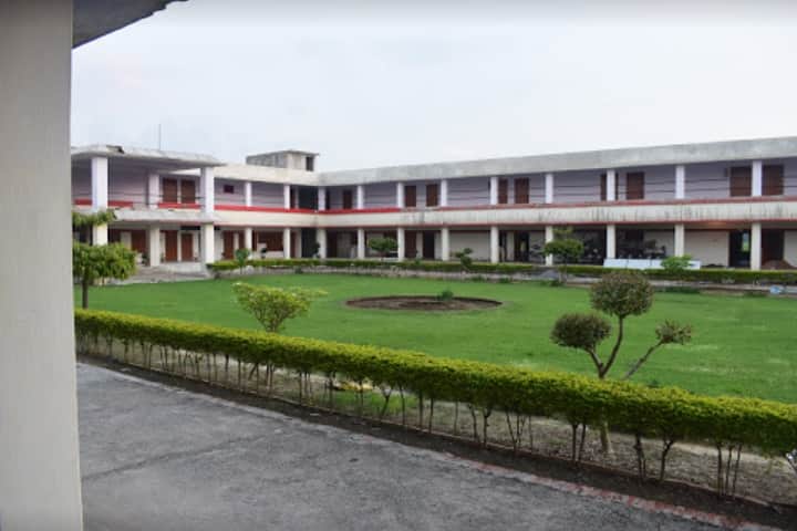 SNA Institute of Pharmacy campus in Barabanki, Uttar Pradesh, India — photo 1