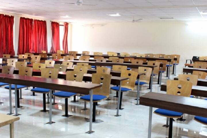 ISB and M College of Commerce campus in Pune, Maharashtra, India — photo 4
