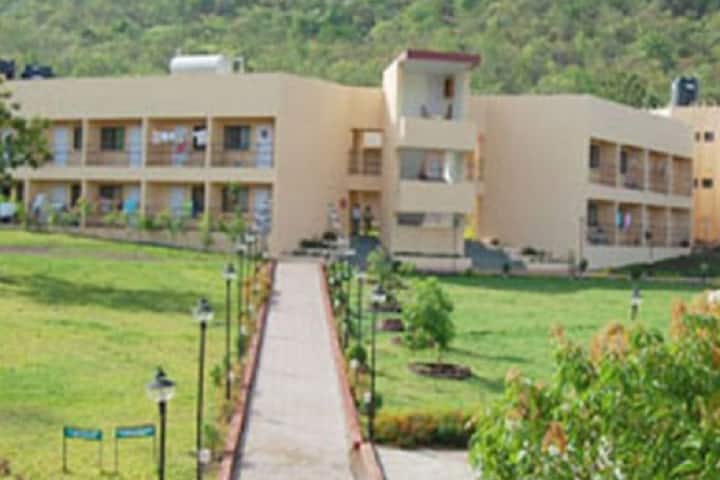 ISB and M College of Commerce campus in Pune, Maharashtra, India — photo 6