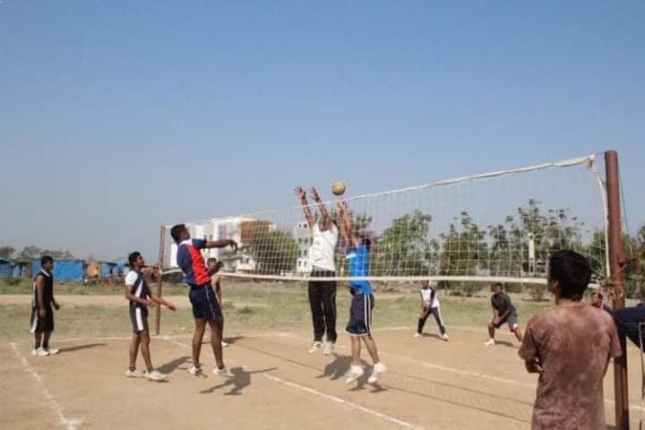 UKA Tarsadia University campus in Bardoli, Gujarat, India — photo 5