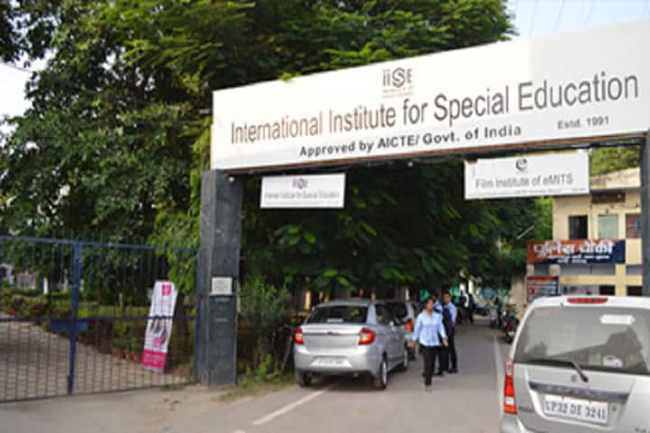 Integral and Innovative Sustainable Education College campus in Lucknow, Uttar Pradesh, India — photo 1