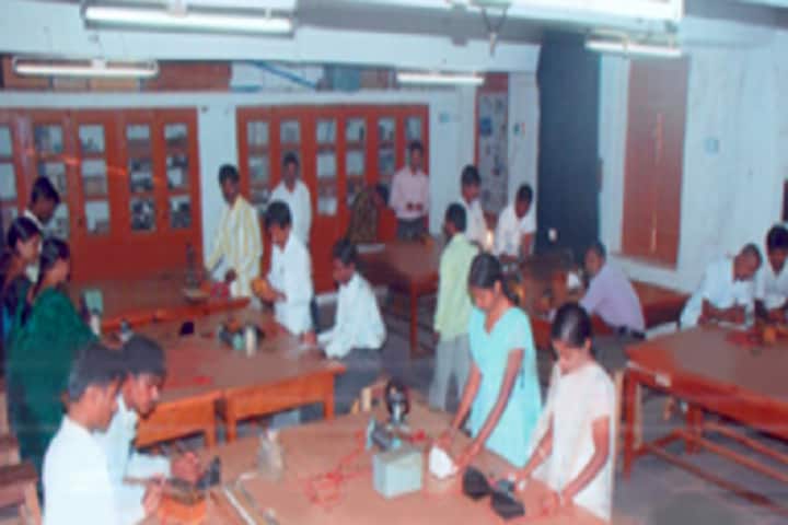 Jagadguru Annadaneshwara College of Education campus in Mundargi, Karnataka, India — photo 1
