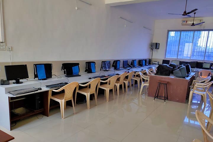 Rizvi College of Education campus in Mumbai, Maharashtra, India — photo 2