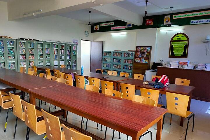 Rizvi College of Education campus in Mumbai, Maharashtra, India — photo 4