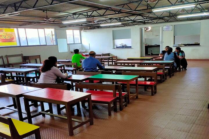 Rizvi College of Education campus in Mumbai, Maharashtra, India — photo 6