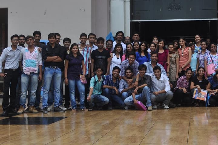 Parul Institute of Pharmacy campus in Limda, Gujarat, India — photo 6