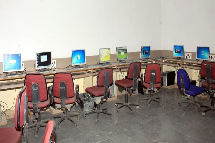Dr Shivling Shivacharya Maharaj Pratishthan's College of Education campus in Latur, Maharashtra, India — photo 2