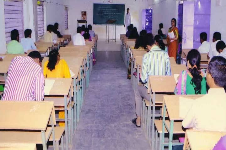 Dr Shivling Shivacharya Maharaj Pratishthan's College of Education campus in Latur, Maharashtra, India — photo 5