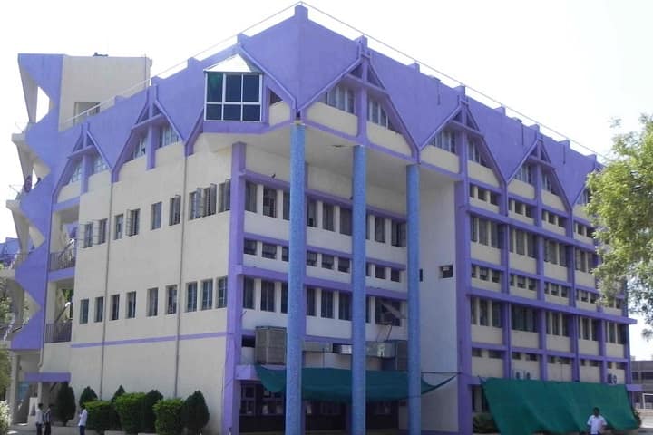 Smt Pratibhatai Patil Mahila Shikshanshastra Mahavidyalaya campus in Amravati, Maharashtra, India — photo 1