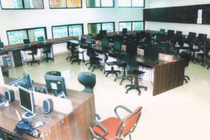 Smt Pratibhatai Patil Mahila Shikshanshastra Mahavidyalaya campus in Amravati, Maharashtra, India — photo 6