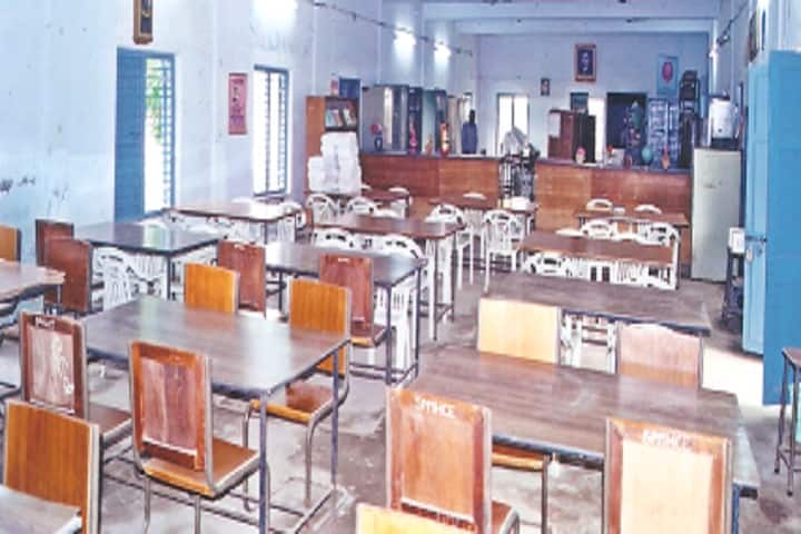 Shree Padmavathi Mahila Hindu College of Education campus in Machilipatnam, Andhra Pradesh, India — photo 4