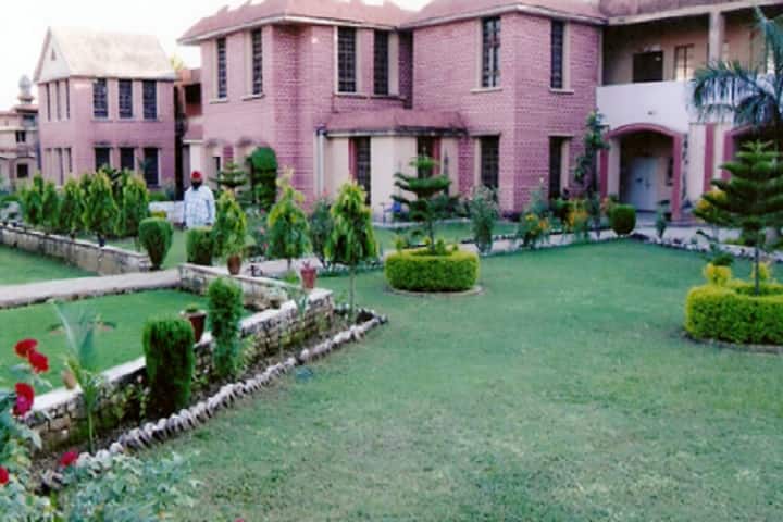 Guru Gang Ji College of Education campus in Kathua, Jammu and Kashmir, India — photo 1
