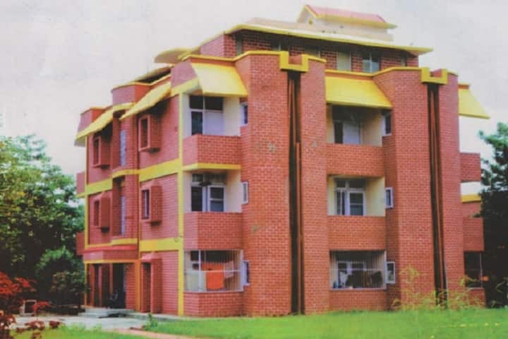 Guru Gang Ji College of Education campus in Kathua, Jammu and Kashmir, India — photo 3