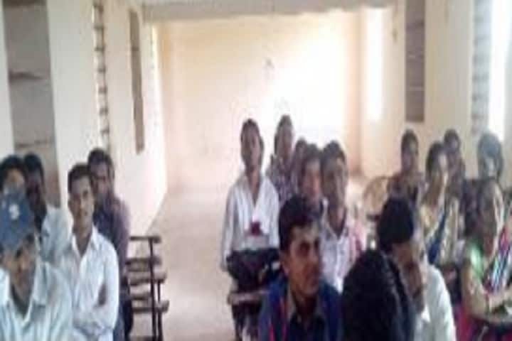 Mahatma Gandhi Vidyamandir's College of Education campus in Malegaon, Maharashtra, India — photo 4