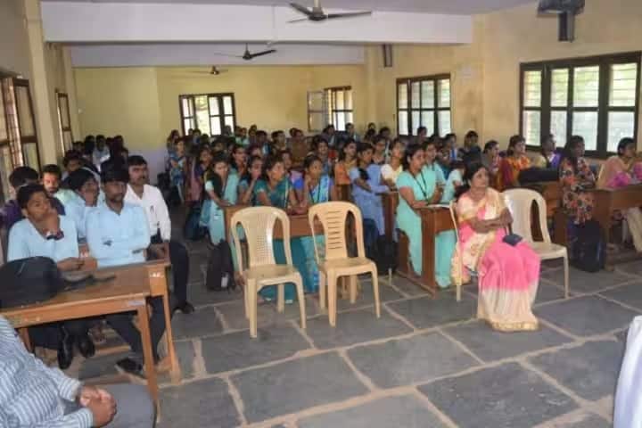Krantiveer Sangolli Rayanna College of Education campus in Belgumpa, Karnataka, India — photo 3
