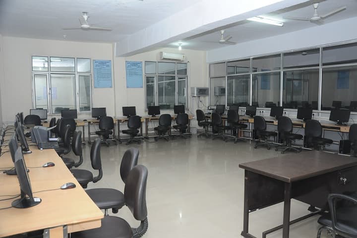 Dr CV Raman University campus in Vaishali, Bihar, India — photo 4
