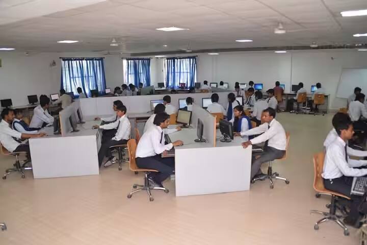 Rajshree Teachers Training Institute campus in Bareilly, Uttar Pradesh, India — photo 3