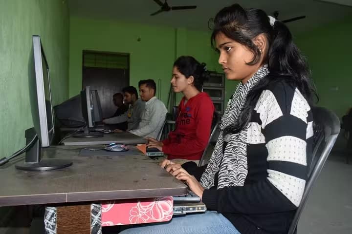Patliputra Teacher's Training College campus in Patna, Bihar, India — photo 3