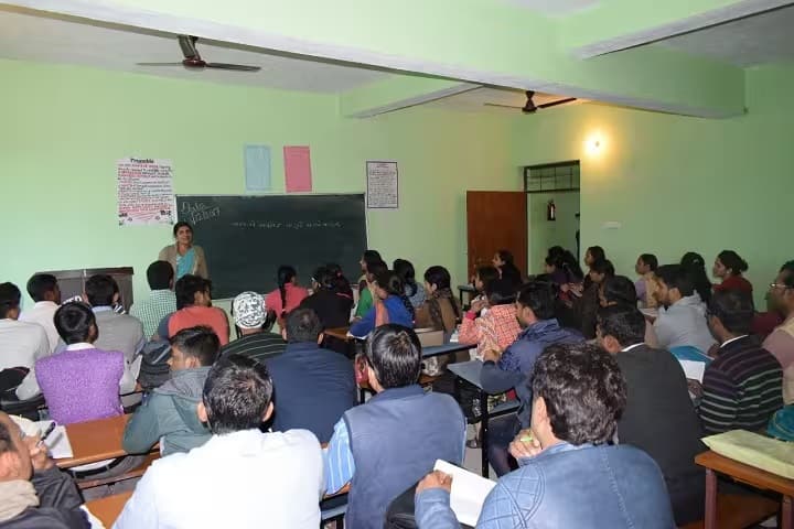 Patliputra Teacher's Training College campus in Patna, Bihar, India — photo 4