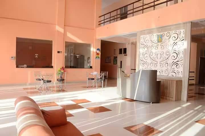 Yashraj Institute of Education campus in Lucknow, Uttar Pradesh, India — photo 2