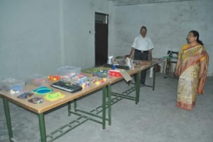 Rajkishor Verma Mahila Mahavidyalaya Shikshan Sansthan campus in Faizabad, Uttar Pradesh, India — photo 2
