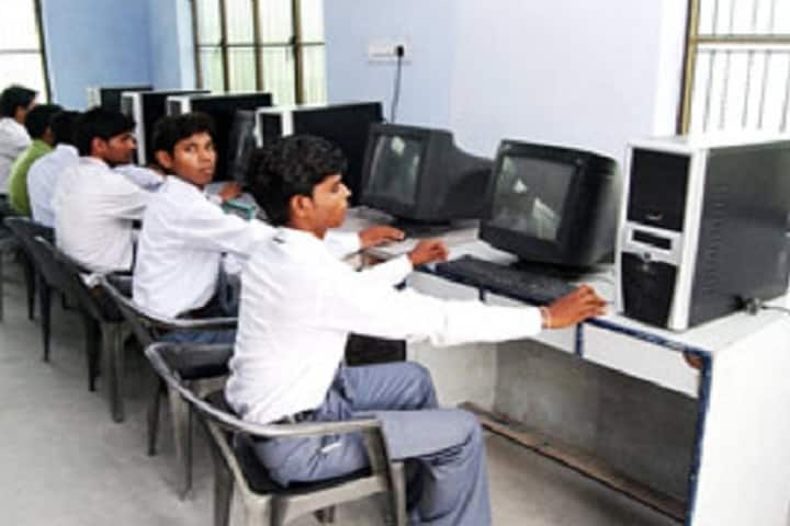 DAV Training College campus in Kanpur, Uttar Pradesh, India — photo 6