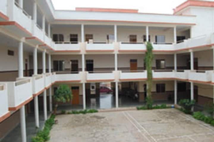 KS Education College campus in Gwalior, Madhya Pradesh, India — photo 1