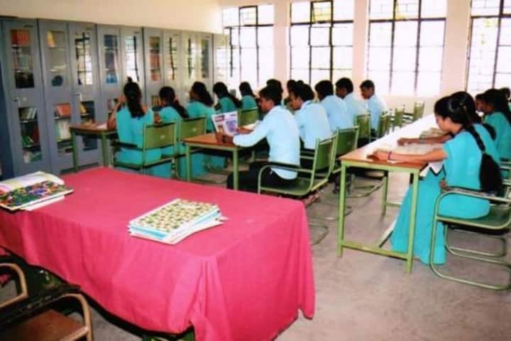 Aadya Shri Nijalingeshwar Shikshan Sansthe's Bharataratna Dr S Radhakrishnan B Ed Mahavidyalay campus in Sankeshwar, Karnataka, India — photo 2