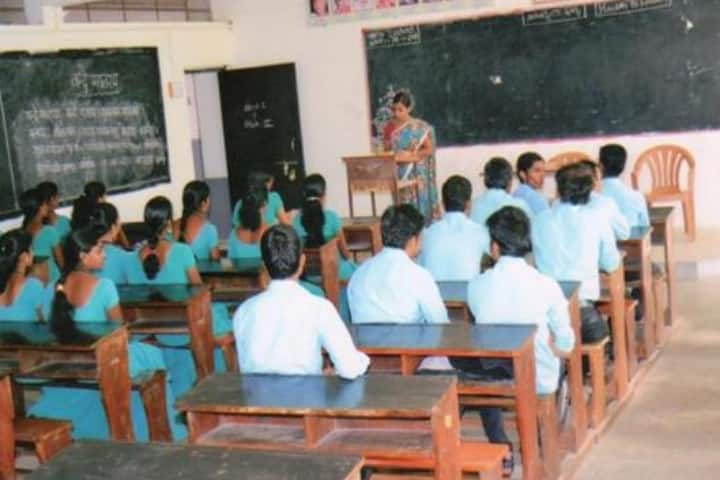 Aadya Shri Nijalingeshwar Shikshan Sansthe's Bharataratna Dr S Radhakrishnan B Ed Mahavidyalay campus in Sankeshwar, Karnataka, India — photo 3