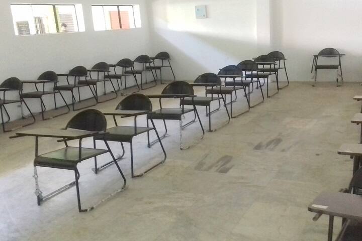 Savitribai Phule Mahila Mahavidyalaya campus in Washim, Maharashtra, India — photo 3