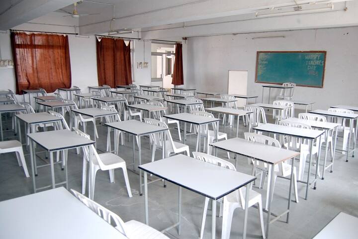 Hanuman Vyayam Shala Krida Mandal's Physical Education College campus in Yavatmal, Maharashtra, India — photo 1